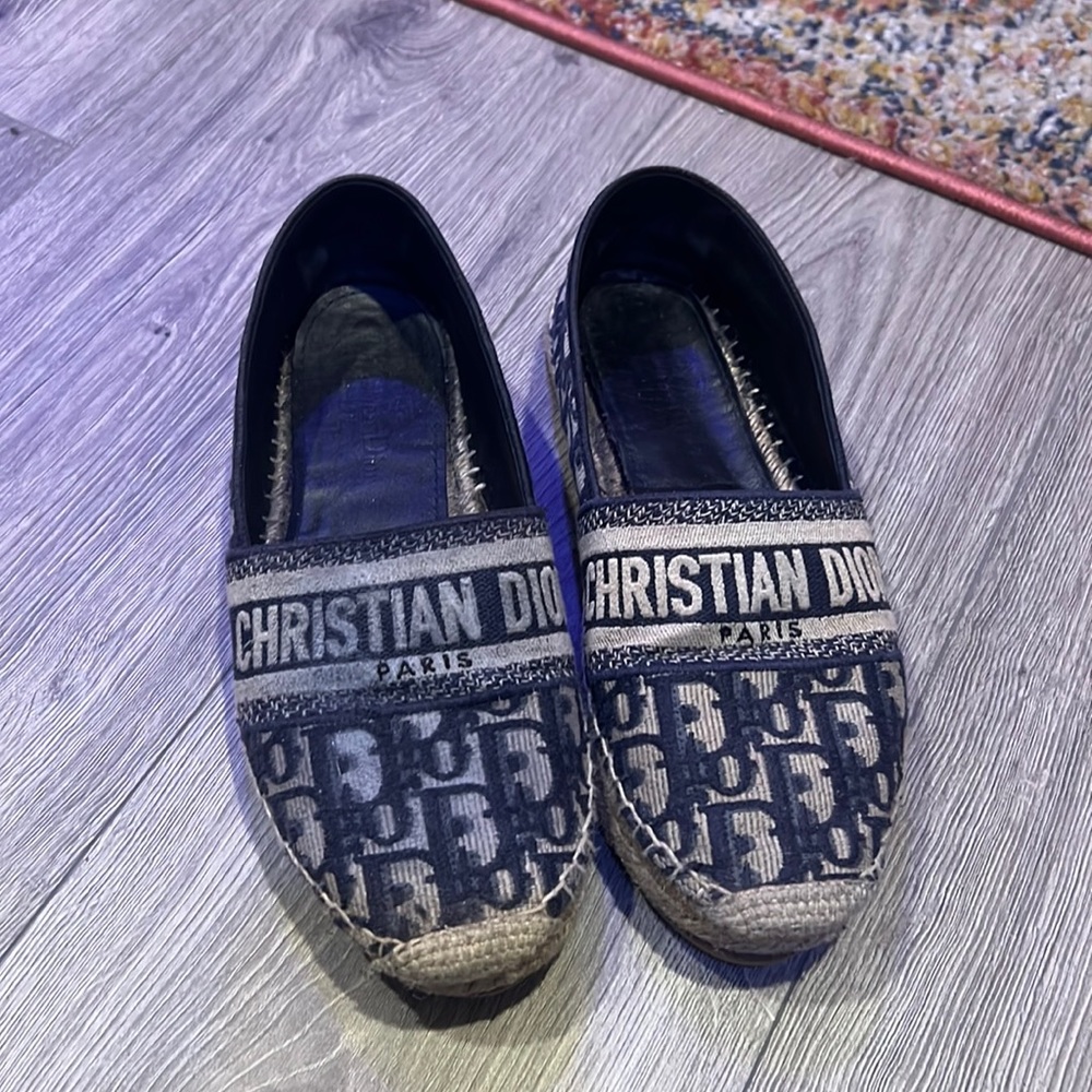 DIOR GRANVILLE ESPADRILLE
Deep Blue Dior Oblique Embroidered Cotton